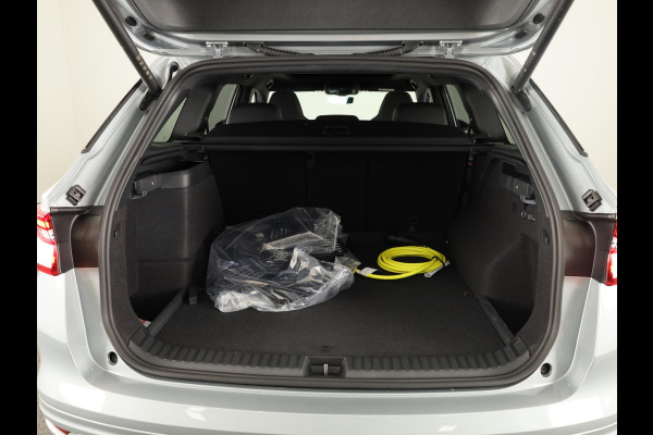 Škoda Kodiaq Sportline Business PHEV 1.5 TSI 204pk DSG | Panoramadak | Wegklapbare trekhaak | 20 inch lichtmetalen velgen| Winter pakket | Verwarmbare vooruit