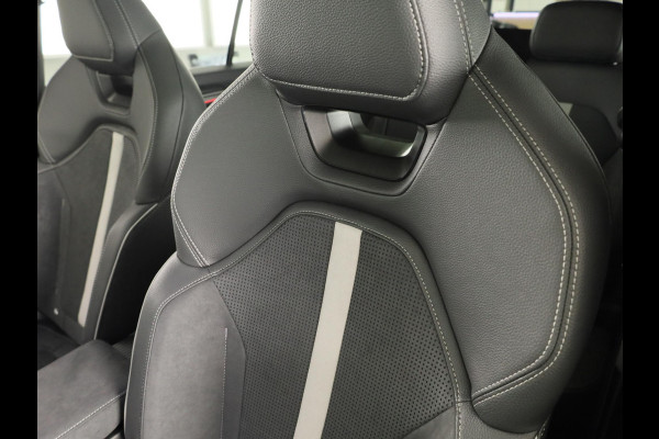 Škoda Kodiaq Sportline Business PHEV 1.5 TSI 204pk DSG | Panoramadak | Wegklapbare trekhaak | 20 inch lichtmetalen velgen| Winter pakket | Verwarmbare vooruit