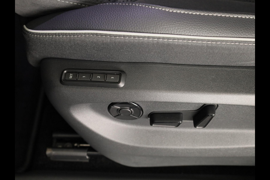 Škoda Kodiaq Sportline Business PHEV 1.5 TSI 204pk DSG | Panoramadak | Wegklapbare trekhaak | 20 inch lichtmetalen velgen| Winter pakket | Verwarmbare vooruit