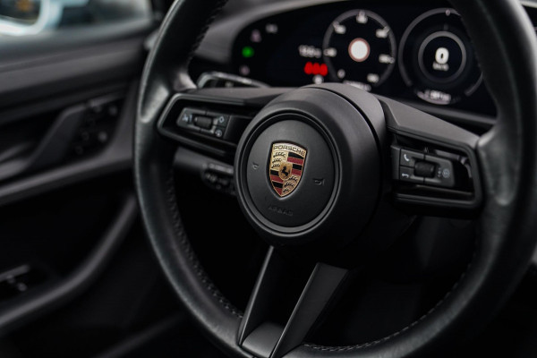 Porsche Taycan 4S 79 kWh | Panorama sunroof | 360 camera | Luchtvering | Innodrive | Dealer onderhouden | Luxe Leder | SPORT | LED