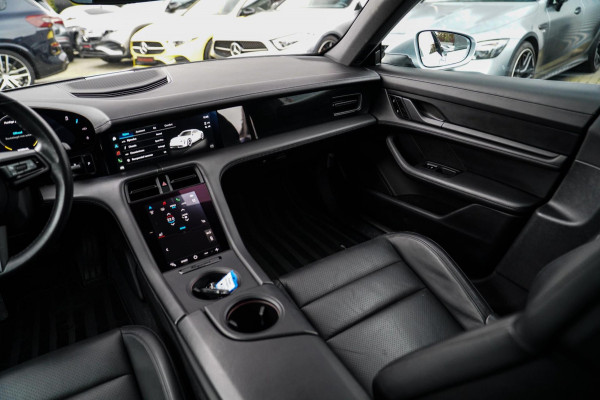 Porsche Taycan 4S 79 kWh | Panorama sunroof | 360 camera | Luchtvering | Innodrive | Dealer onderhouden | Luxe Leder | SPORT | LED