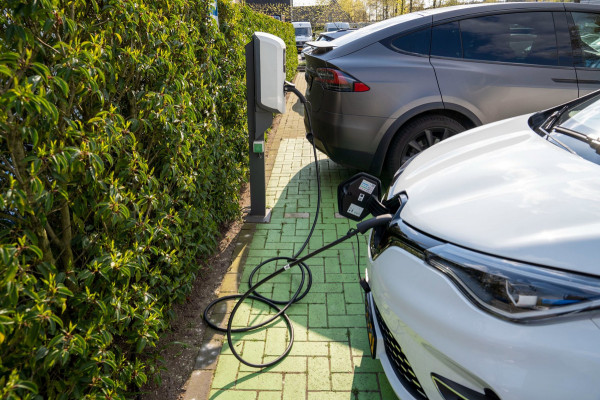 Renault ZOE R135 Intens 52 kWh|Prijs rijklaar incl 12 mnd garantie| Camera Stuur/Stoelverwarming Blindspot Navi