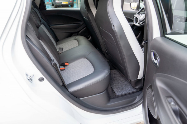 Renault ZOE R135 Intens 52 kWh|Prijs rijklaar incl 12 mnd garantie| Camera Stuur/Stoelverwarming Blindspot Navi