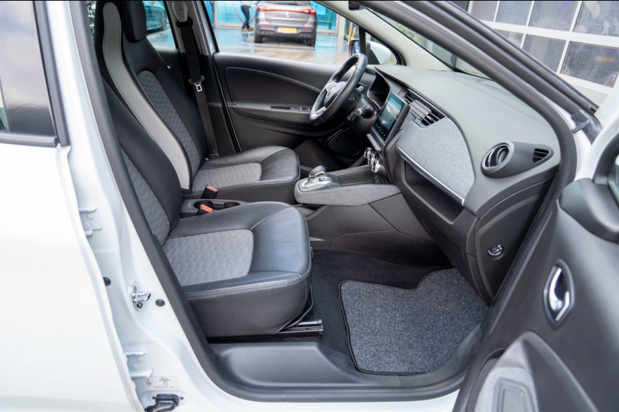 Renault ZOE R135 Intens 52 kWh|Prijs rijklaar incl 12 mnd garantie| Camera Stuur/Stoelverwarming Blindspot Navi