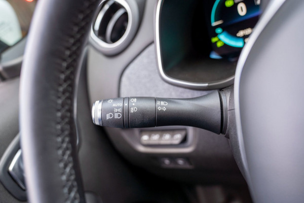 Renault ZOE R135 Intens 52 kWh|Prijs rijklaar incl 12 mnd garantie| Camera Stuur/Stoelverwarming Blindspot Navi