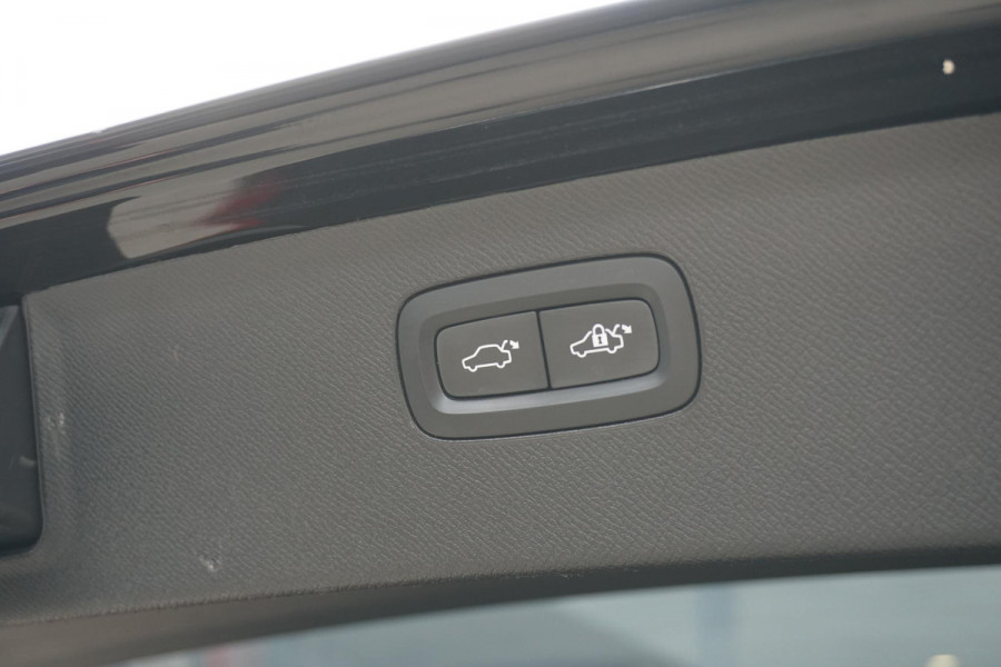 Volvo XC90 2.0 T8 Recharge AWD R-Design 7 PERS. + LUCHTVERING / B&W AUDIO / 360 CAMERA