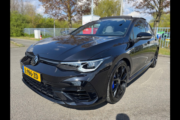 Volkswagen Golf 2.0 TSI R 4Motion DSG Pano AKRA IQ HUD Drift modes