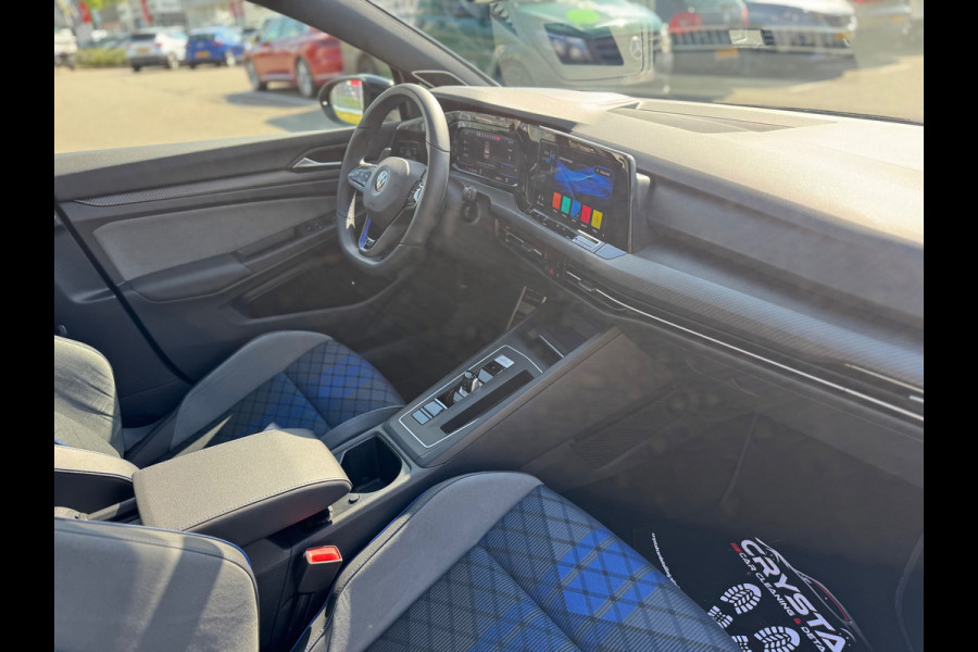 Volkswagen Golf 2.0 TSI R 4Motion DSG Pano AKRA IQ HUD Drift modes