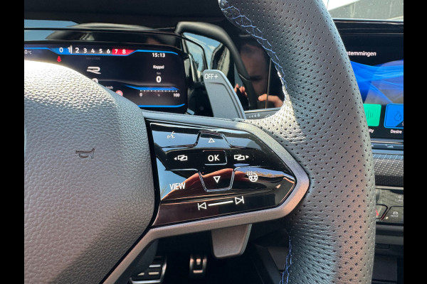 Volkswagen Golf 2.0 TSI R 4Motion DSG Pano AKRA IQ HUD Drift modes