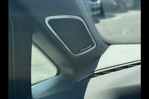 Volkswagen Golf 2.0 TSI R 4Motion DSG Pano AKRA IQ HUD Drift modes