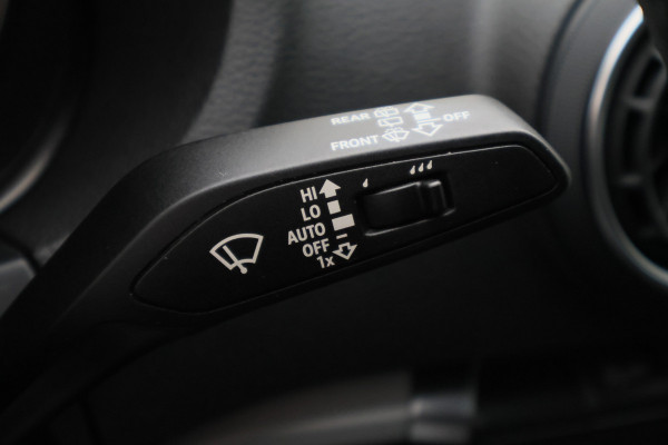 Audi A3 Sportback 30 TFSI Pro Line Eerste Eigenaar, 5-Deurs, Airco, Cruise, Navigatie, Bluetooth, PDC, 16''