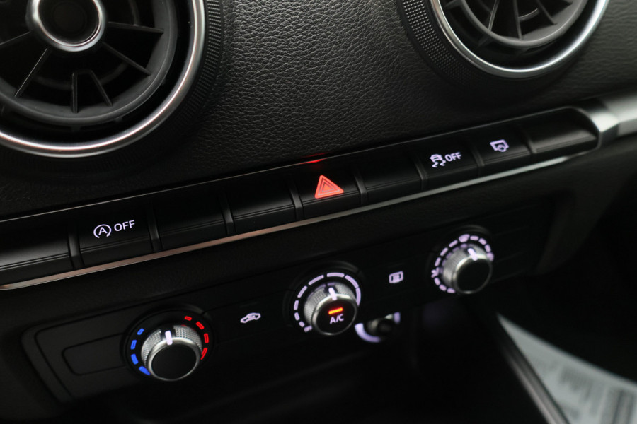 Audi A3 Sportback 30 TFSI Pro Line Eerste Eigenaar, 5-Deurs, Airco, Cruise, Navigatie, Bluetooth, PDC, 16''