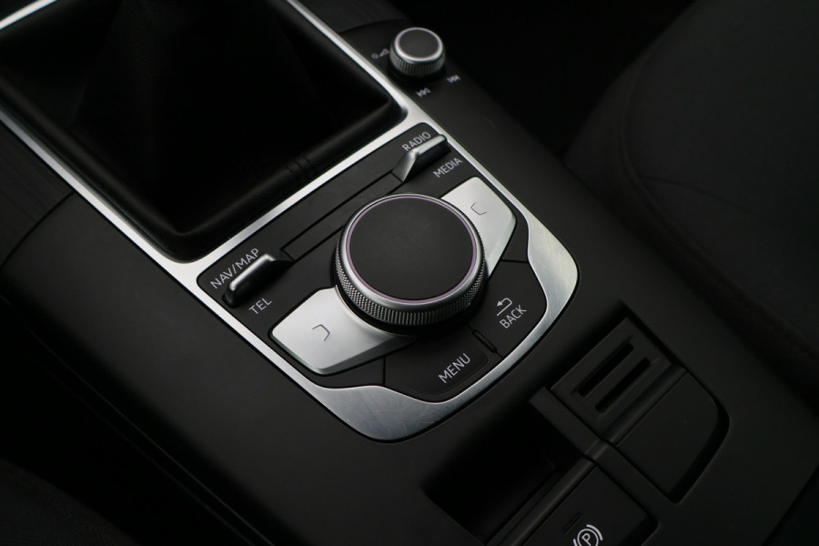 Audi A3 Sportback 30 TFSI Pro Line Eerste Eigenaar, 5-Deurs, Airco, Cruise, Navigatie, Bluetooth, PDC, 16''