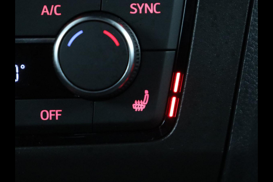 Seat Ibiza 1.0 EcoTSI FR Intense | Stoelverwarming | Adaptive cruise | Leder/Alcantara | Camera | Carplay | Virtual Cockpit | Full LED | Navigatie | Climate control | Parkeerhulp | Bluetooth