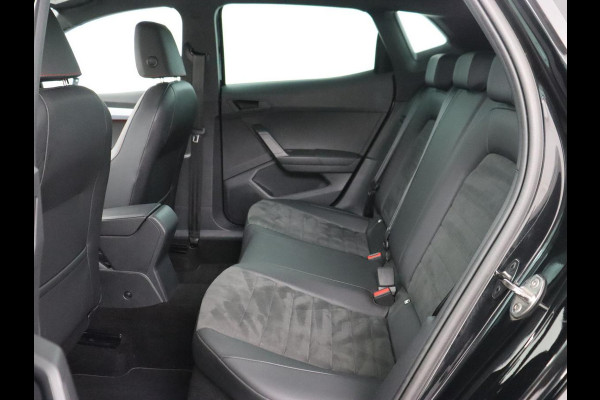 Seat Ibiza 1.0 EcoTSI FR Intense | Stoelverwarming | Adaptive cruise | Leder/Alcantara | Camera | Carplay | Virtual Cockpit | Full LED | Navigatie | Climate control | Parkeerhulp | Bluetooth