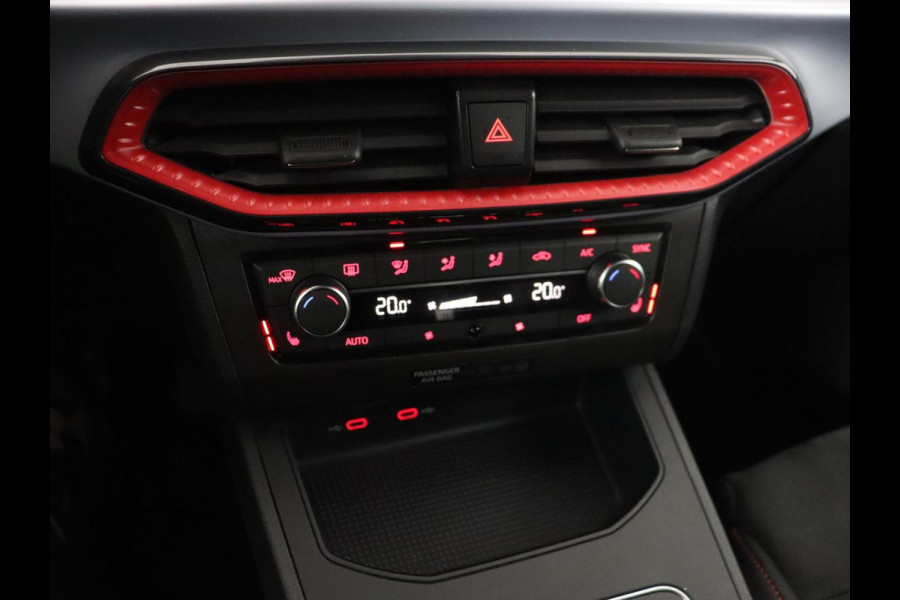 Seat Ibiza 1.0 EcoTSI FR Intense | Stoelverwarming | Adaptive cruise | Leder/Alcantara | Camera | Carplay | Virtual Cockpit | Full LED | Navigatie | Climate control | Parkeerhulp | Bluetooth