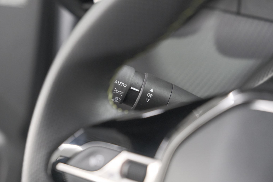 Peugeot e-2008 EV GT 50 kWh | 3 Fase | 360 Camera | Adaptieve Cruise Control | Dodehoekdetectie