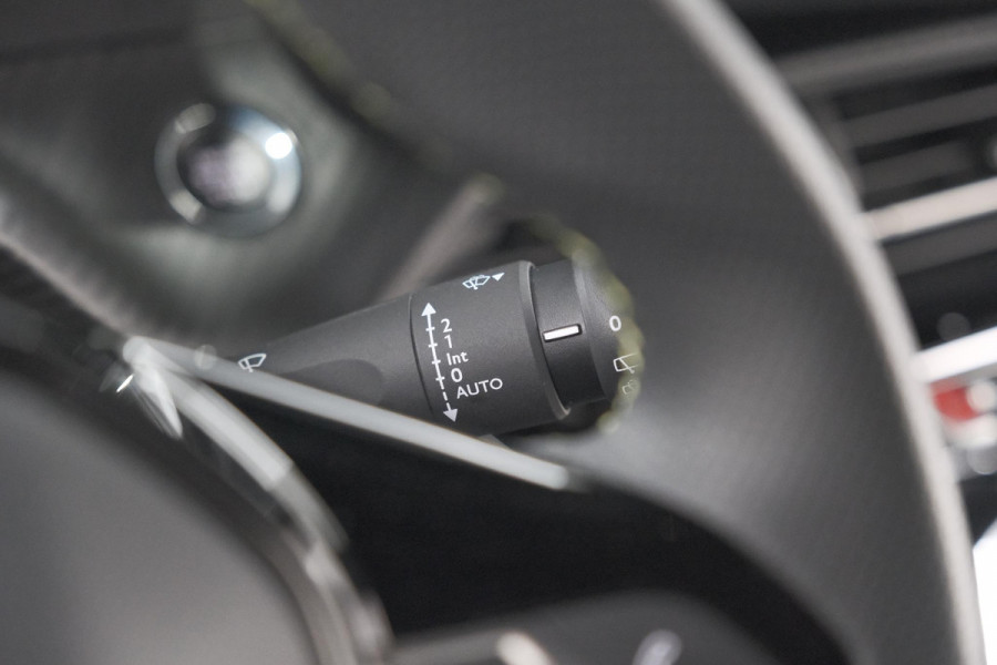 Peugeot e-2008 EV GT 50 kWh | 3 Fase | 360 Camera | Adaptieve Cruise Control | Dodehoekdetectie