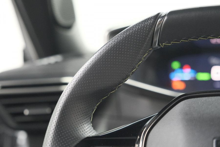 Peugeot e-2008 EV GT 50 kWh | 3 Fase | 360 Camera | Adaptieve Cruise Control | Dodehoekdetectie