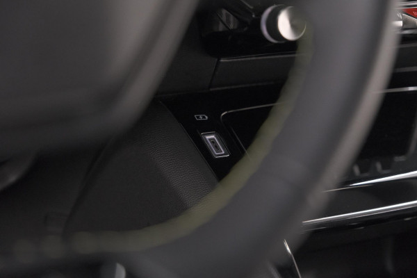 Peugeot e-2008 EV GT 50 kWh | 3 Fase | 360 Camera | Adaptieve Cruise Control | Dodehoekdetectie