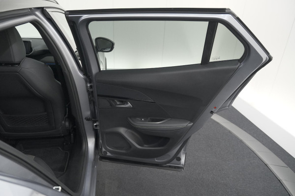 Peugeot e-2008 EV GT 50 kWh | 3 Fase | 360 Camera | Adaptieve Cruise Control | Dodehoekdetectie