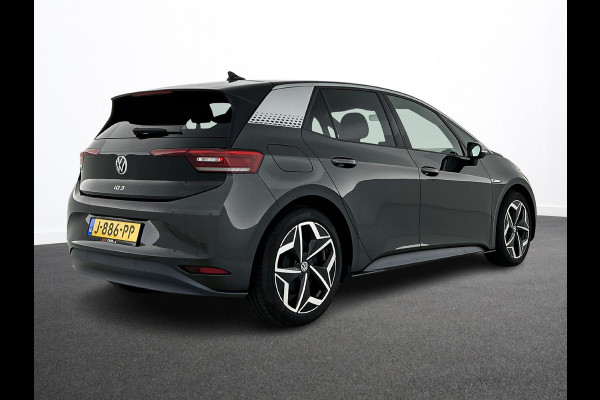 Volkswagen ID.3 First Plus 58 kWh Navigatie Apple Carplay/Android Auto Camera Parkeersensoren Adaptive Cruise Control Full LED Matrix Stoel- en stuurverwarming Lichtmetalen velgen Climate Control