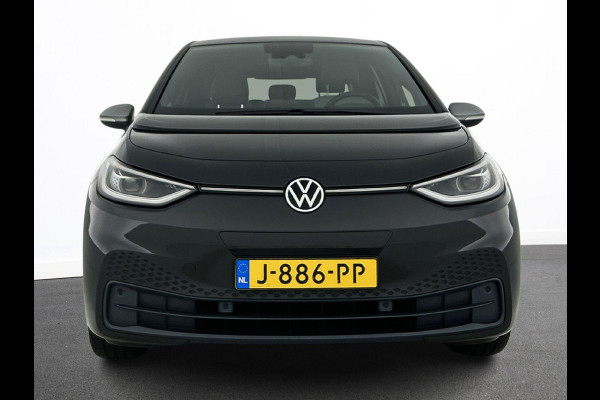 Volkswagen ID.3 First Plus 58 kWh Navigatie Apple Carplay/Android Auto Camera Parkeersensoren Adaptive Cruise Control Full LED Matrix Stoel- en stuurverwarming Lichtmetalen velgen Climate Control