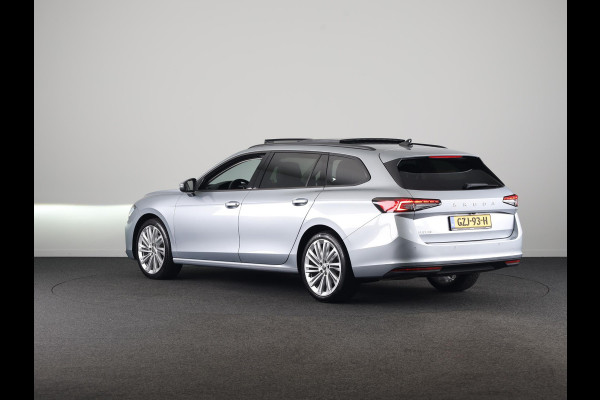Škoda Superb combi First Edition 1.5 TSI m-HEV 150 pk Automaat (DSG) | Verlengde garantie | Navigatie | Panoramadak | Parkeersensoren | Achteruitrijcamera | Stoelverwarming |