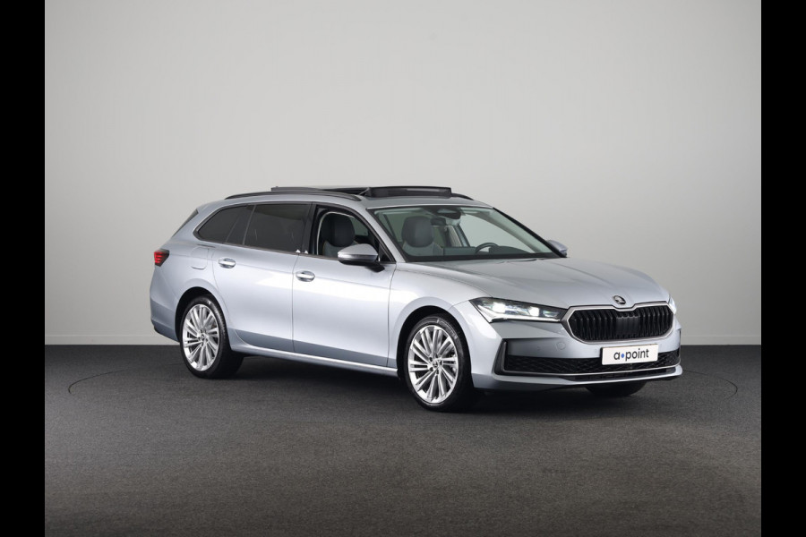 Škoda Superb combi First Edition 1.5 TSI m-HEV 150 pk Automaat (DSG) | Verlengde garantie | Navigatie | Panoramadak | Parkeersensoren | Achteruitrijcamera | Stoelverwarming |