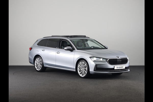Škoda Superb combi First Edition 1.5 TSI m-HEV 150 pk Automaat (DSG) | Verlengde garantie | Navigatie | Panoramadak | Parkeersensoren | Achteruitrijcamera | Stoelverwarming |