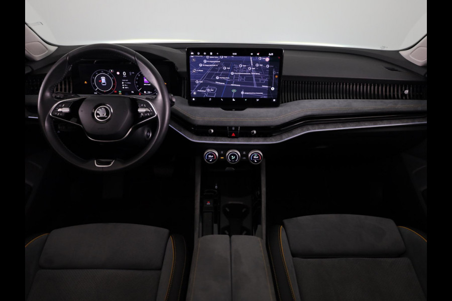 Škoda Superb combi First Edition 1.5 TSI m-HEV 150 pk Automaat (DSG) | Verlengde garantie | Navigatie | Panoramadak | Parkeersensoren | Achteruitrijcamera | Stoelverwarming |