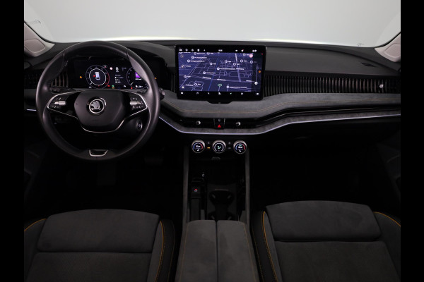 Škoda Superb combi First Edition 1.5 TSI m-HEV 150 pk Automaat (DSG) | Verlengde garantie | Navigatie | Panoramadak | Parkeersensoren | Achteruitrijcamera | Stoelverwarming |