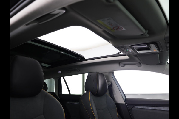 Škoda Superb combi First Edition 1.5 TSI m-HEV 150 pk Automaat (DSG) | Verlengde garantie | Navigatie | Panoramadak | Parkeersensoren | Achteruitrijcamera | Stoelverwarming |
