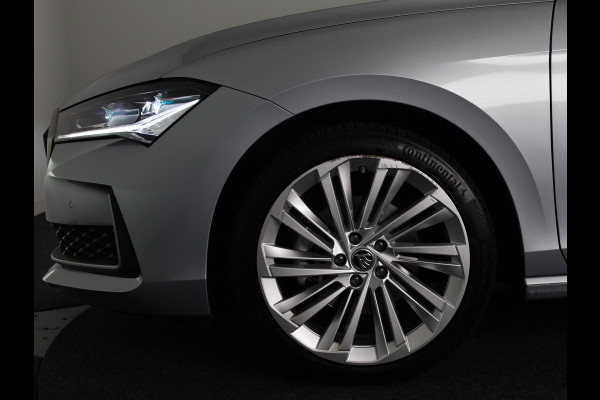 Škoda Superb combi First Edition 1.5 TSI m-HEV 150 pk Automaat (DSG) | Verlengde garantie | Navigatie | Panoramadak | Parkeersensoren | Achteruitrijcamera | Stoelverwarming |