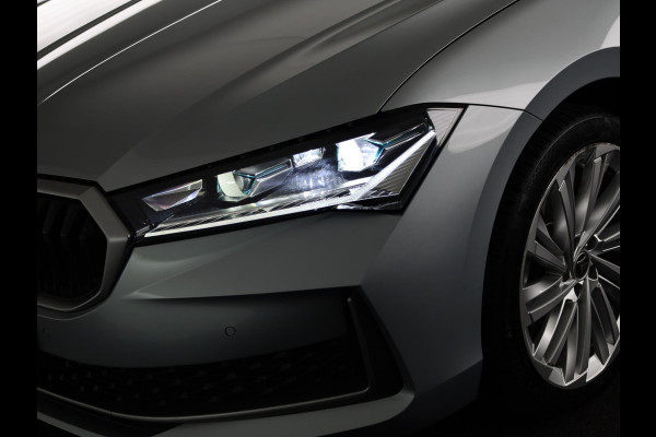 Škoda Superb combi First Edition 1.5 TSI m-HEV 150 pk Automaat (DSG) | Verlengde garantie | Navigatie | Panoramadak | Parkeersensoren | Achteruitrijcamera | Stoelverwarming |