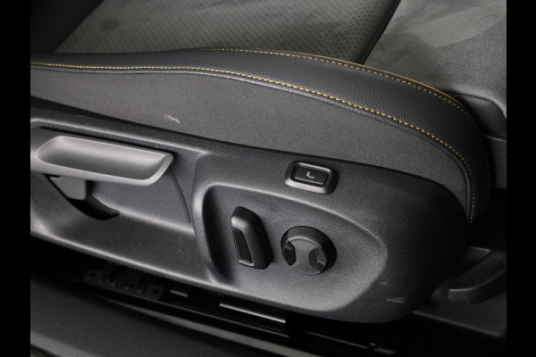 Škoda Superb combi First Edition 1.5 TSI m-HEV 150 pk Automaat (DSG) | Verlengde garantie | Navigatie | Panoramadak | Parkeersensoren | Achteruitrijcamera | Stoelverwarming |