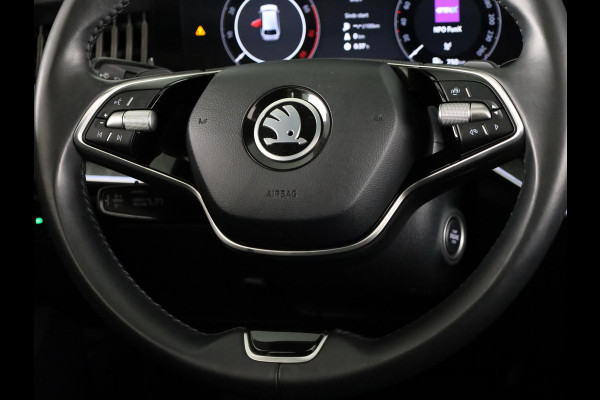 Škoda Superb combi First Edition 1.5 TSI m-HEV 150 pk Automaat (DSG) | Verlengde garantie | Navigatie | Panoramadak | Parkeersensoren | Achteruitrijcamera | Stoelverwarming |