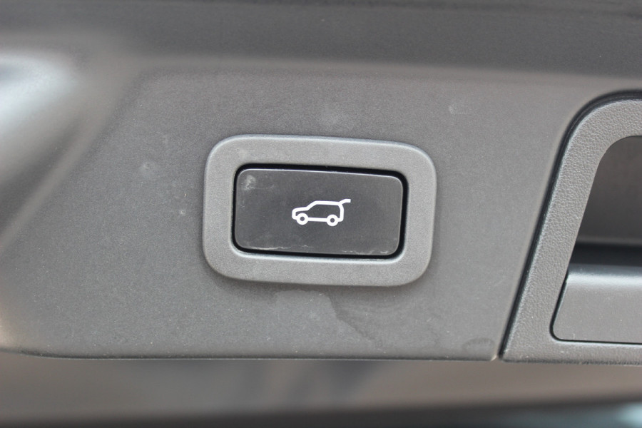 Land Rover Range Rover Velar 2.0 P250 Turbo AWD HSE R Dynamic / 360Camera / Luxe Leder / Keyless / Matrix LED / 21'' / CarPlay / Stoelverwarming / Dodehoek / DAB / ACC