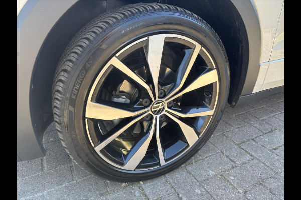 Volkswagen T-Cross 1.5 TSI R-Line Edition Camera | Adaptive Cruise | Stoeverwarming | Apple Carplay