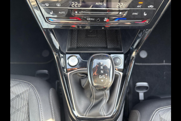 Volkswagen T-Cross 1.5 TSI R-Line Edition Camera | Adaptive Cruise | Stoeverwarming | Apple Carplay