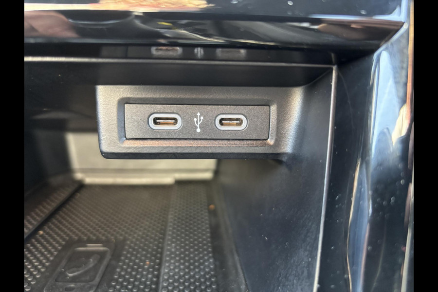 Volkswagen T-Cross 1.5 TSI R-Line Edition Camera | Adaptive Cruise | Stoeverwarming | Apple Carplay