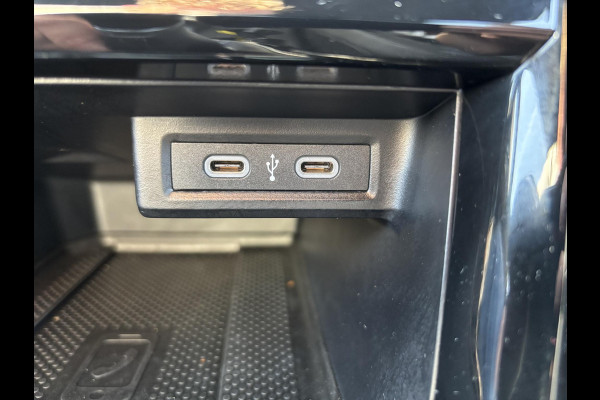 Volkswagen T-Cross 1.5 TSI R-Line Edition Camera | Adaptive Cruise | Stoeverwarming | Apple Carplay