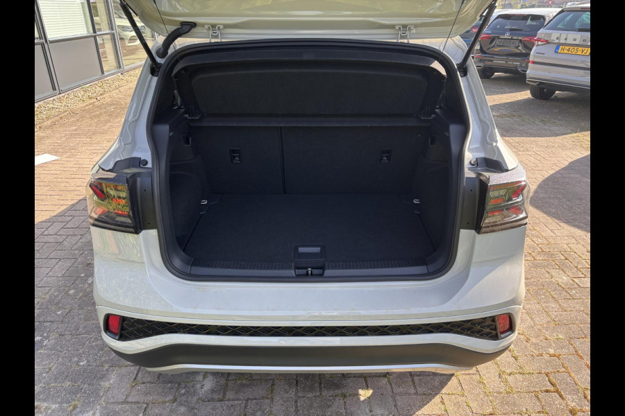 Volkswagen T-Cross 1.5 TSI R-Line Edition Camera | Adaptive Cruise | Stoeverwarming | Apple Carplay