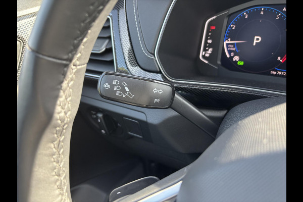 Volkswagen T-Cross 1.5 TSI R-Line Edition Camera | Adaptive Cruise | Stoeverwarming | Apple Carplay