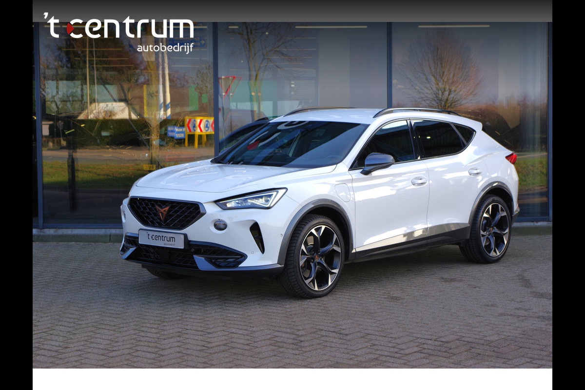 CUPRA Formentor 1.4 e-Hybrid 245 PK VZ Performance PHEV, Trekhaak, Adap. Cruise Control, Camera