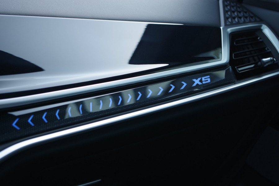 BMW X5 xDrive30d 286 PK 7p M-Sport Pro, Panoramadak, Trekhaak, Luchtvering, 360 Camera, Head-Up