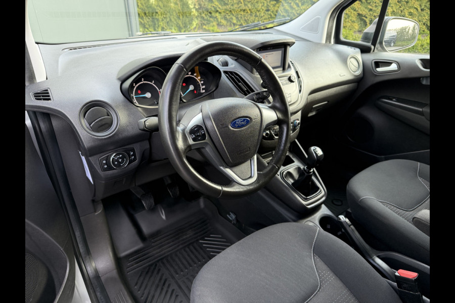 Ford Transit Courier 1.5 TDCI / 1e EIGENAAR / 54.515 KM ! / AIRCO / PDC / NAVI / DAB