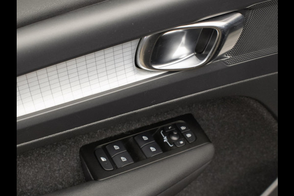 Volvo XC40 1.5 T4 Recharge Inscription Expression (APPLE CARPLAY,NAVI,LED,SPORTSTOELEN,PDC,LM VELGEN,NETTE STAAT)