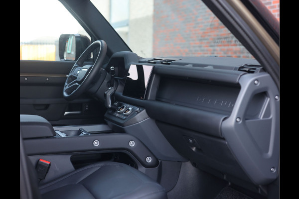 Land Rover Defender P300e X-Dynamic SE | Urban - Pano - Trekhaak
