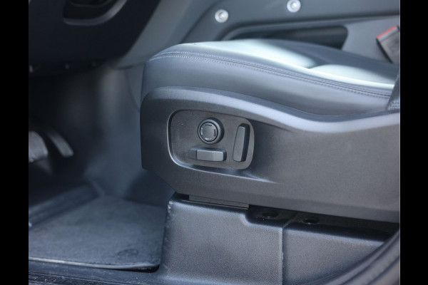 Land Rover Defender P300e X-Dynamic SE | Urban - Pano - Trekhaak